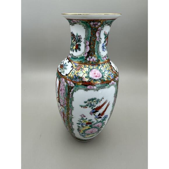 Vintage Rose Medallion Chinese 8 inch Hand Painted Porcelain Vase - Picture 3 of 7